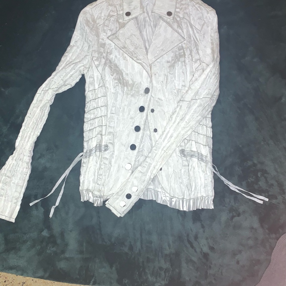 Woman’s designer blouse jacket size 2 Alberto MAKALI only worn twice